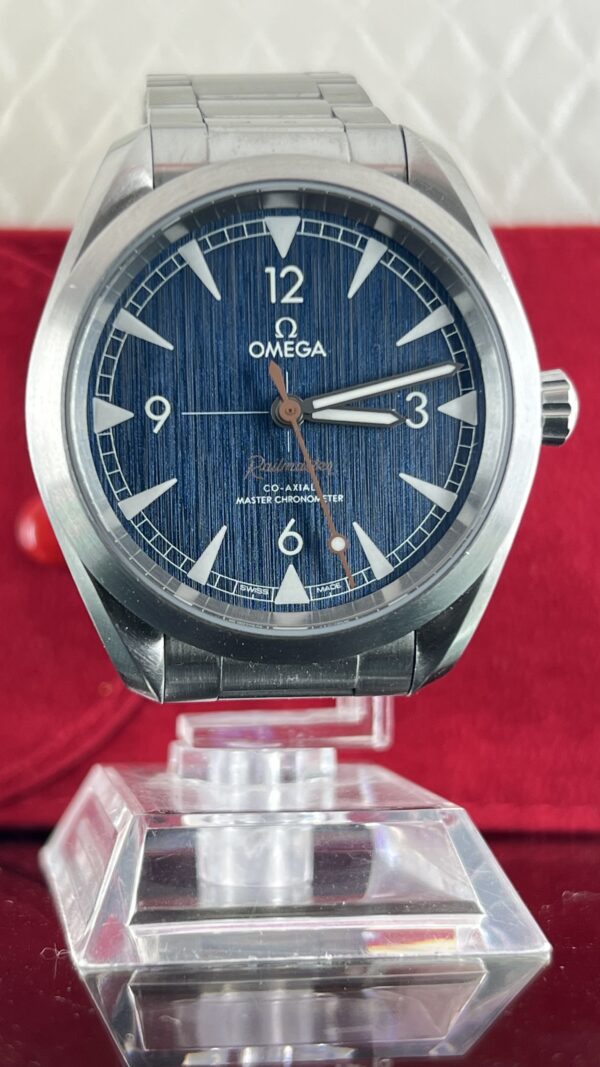 Omega Seamaster Railmaster ca 2021 New Unworn Seamaster Railmaster 22012402003001 Automatic 40 mm Jeans Dial Full-set Condizione: Come nuovo e mai indossato | Anno di - immagine 12